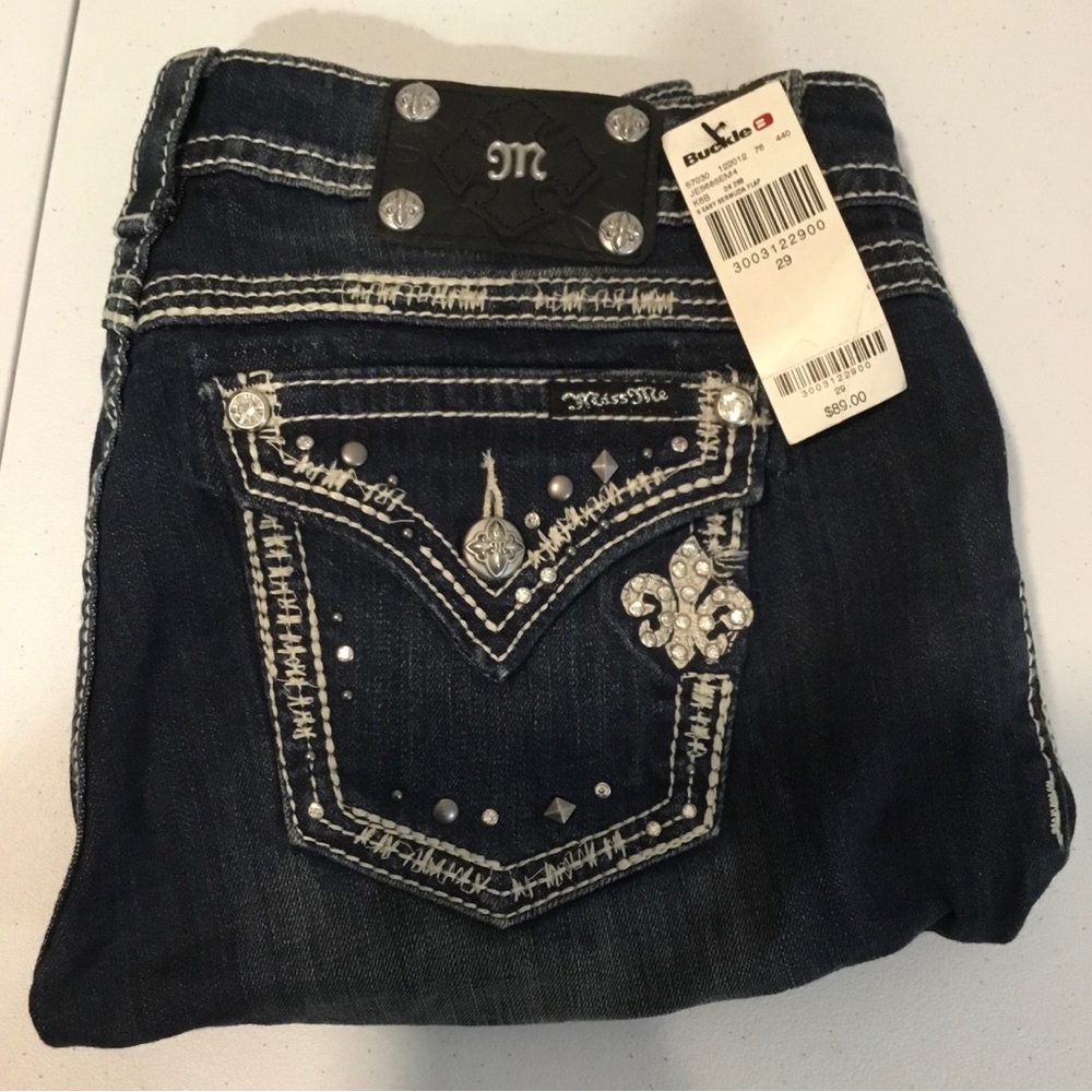 Buckle /Miss Me Women's Dark Indigo Rhinestone Embellished Bermudas